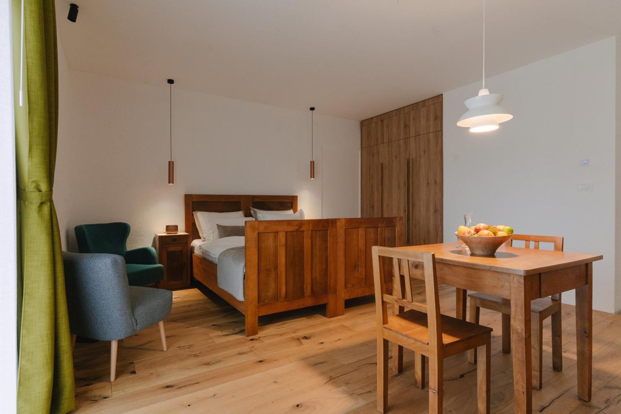 Pira Hotel Postojna Dış mekan fotoğraf